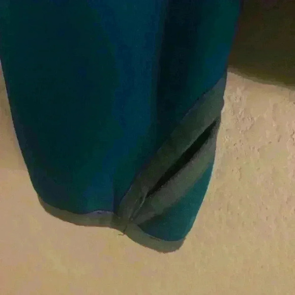Athleta Quilted Large Graphic Logo Printed Back Teal Zip Up Athleisure Jacket S - Picture 7 of 14